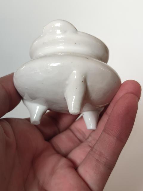 古玩陶瓷民國德化白釉雙耳三足香爐拍賣,當(dāng)前價(jià)格860元