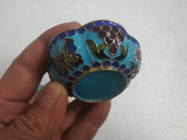 古玩陶瓷景泰藍掐絲琺瑯粉盒拍賣,當(dāng)前價格168元
