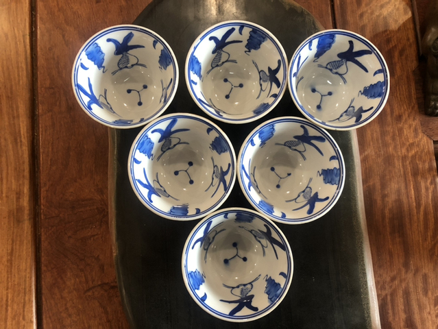 古玩陶瓷外紫金釉內青花魚藻紋杯15/12/2025拍賣，當前價格2500元