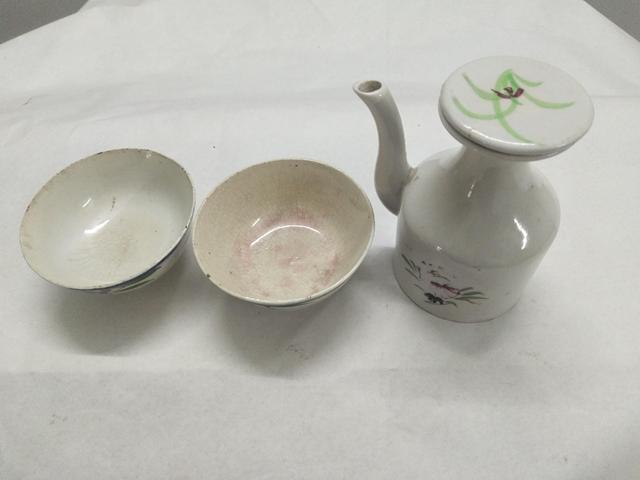 古玩陶瓷民國彩繪花卉紋壺碗一套拍賣，當前價格800元