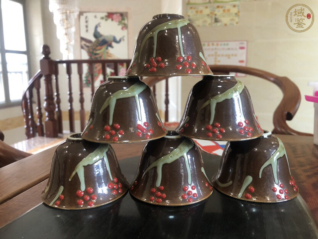 古玩陶瓷外紫金釉內青花魚藻紋杯（一組六個）拍賣，當前價格980元
