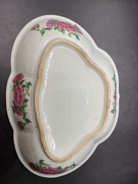 古玩陶瓷精品老貨十二期·人物紋蝶型花口深盤拍賣,當前價格2600元