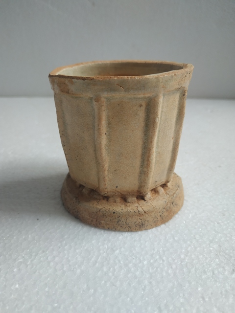 古玩陶瓷南宋福建窯口出筋花盆拍賣，當前價格1288元