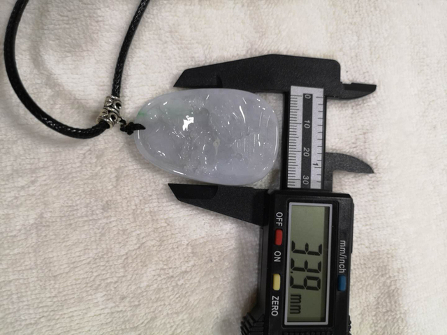 古玩玉器山水牌子拍賣,當前價格398元