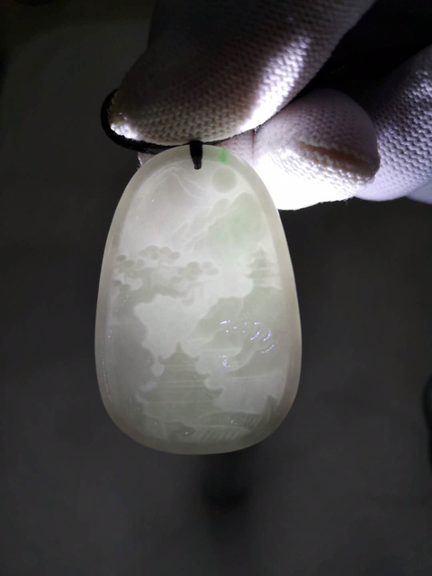 古玩玉器山水牌子拍賣,當前價格398元