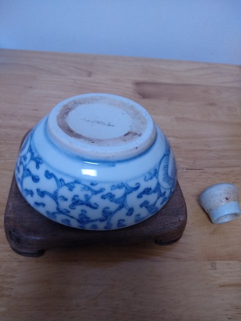古玩陶瓷清代纏枝花卉紋青花研缽拍賣,當前價格666元