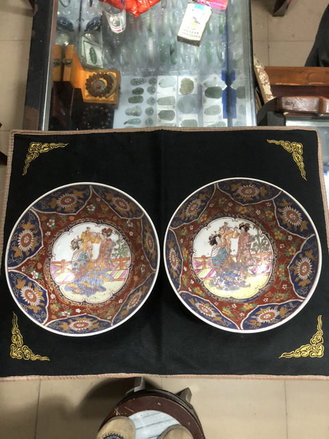 古玩陶瓷民國(guó)粉彩人物碗一對(duì)拍賣(mài)，當(dāng)前價(jià)格1800元