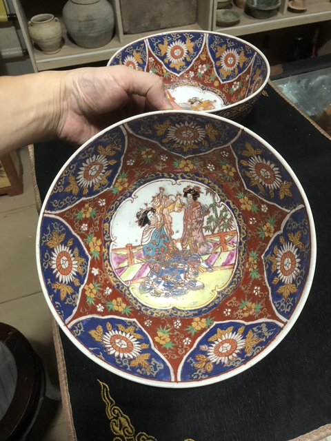 古玩陶瓷民國(guó)粉彩人物碗一對(duì)拍賣(mài)，當(dāng)前價(jià)格1800元