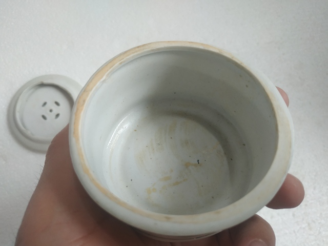 古玩陶瓷粉彩山水紋蓋罐拍賣，當(dāng)前價(jià)格158元