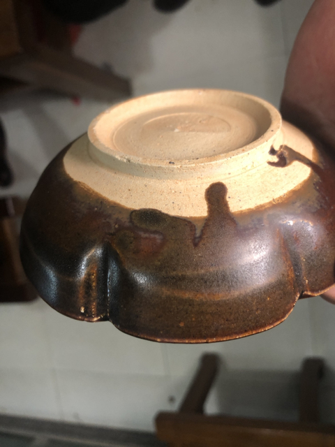 古玩陶瓷宋代醬釉仿生六瓣花口洗（館藏級(jí)精品）拍賣，當(dāng)前價(jià)格12800元