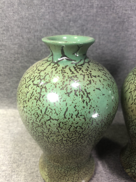 古玩陶瓷70年代精品貴妃笑梅瓶 類似的一對拍賣,當前價格269元