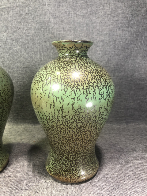 古玩陶瓷70年代精品貴妃笑梅瓶 類似的一對拍賣,當前價格269元