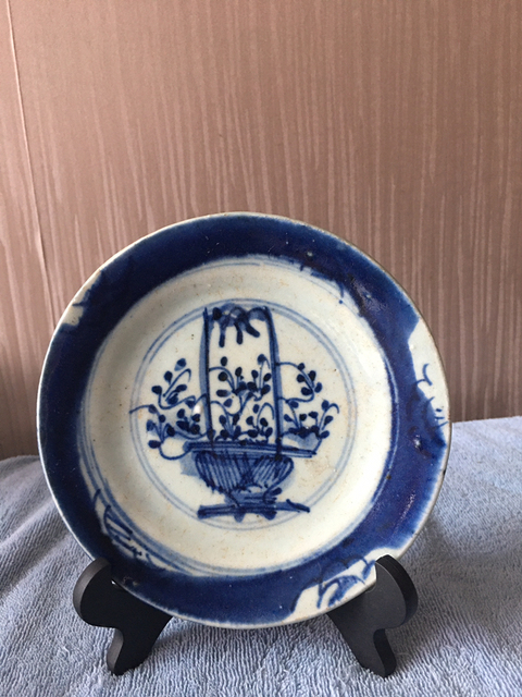 古玩陶瓷康熙細路青花提籃花紋盤拍賣,當前價格750元