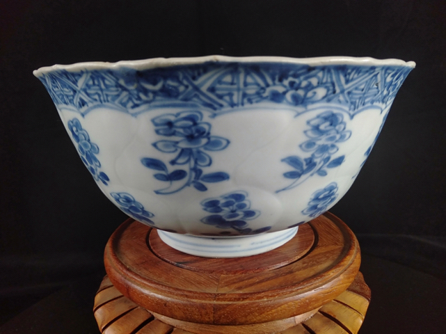 古玩陶瓷康熙青花花卉紋葵口碗（珍品）拍賣，當前價格6800元