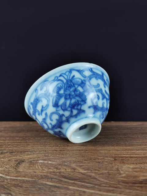 古玩陶瓷清早期 青花纏枝蓮紋杯拍賣,當前價格666元