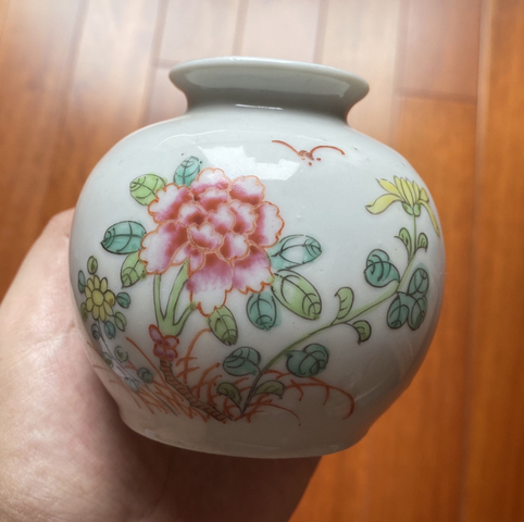 古玩陶瓷【民國(guó)】粉彩花卉紋蘋果尊拍賣，當(dāng)前價(jià)格2999元