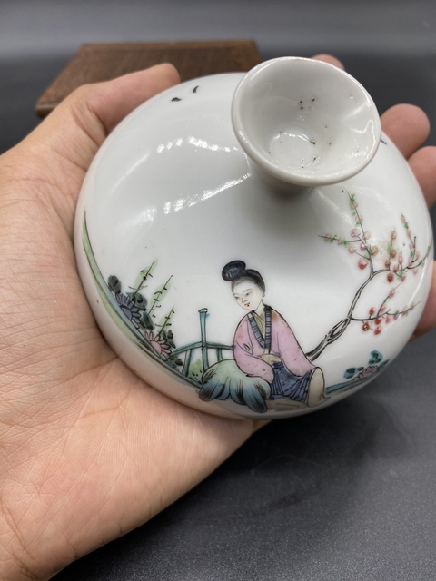 古玩陶瓷粉彩人物蓋缸拍賣，當前價格1000元