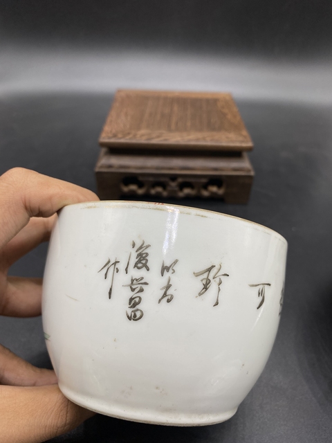 古玩陶瓷粉彩人物蓋缸拍賣，當前價格1000元