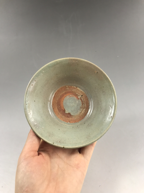 古玩陶瓷專家估價3千的東西—元代龍泉窯粉青釉斗笠碗拍賣，當前價格999元