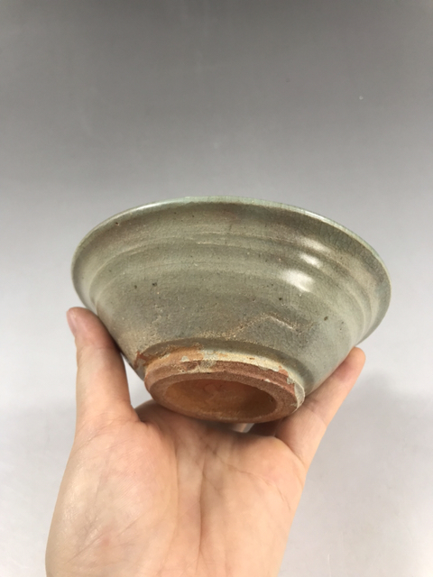 古玩陶瓷專家估價3千的東西—元代龍泉窯粉青釉斗笠碗拍賣，當前價格999元