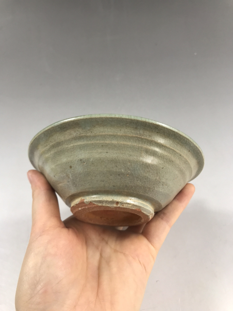 古玩陶瓷專家估價3千的東西—元代龍泉窯粉青釉斗笠碗拍賣，當前價格999元