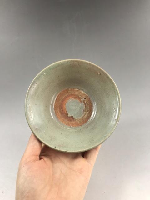 古玩陶瓷專家估價3千的東西—元代龍泉窯粉青釉斗笠碗拍賣，當前價格999元