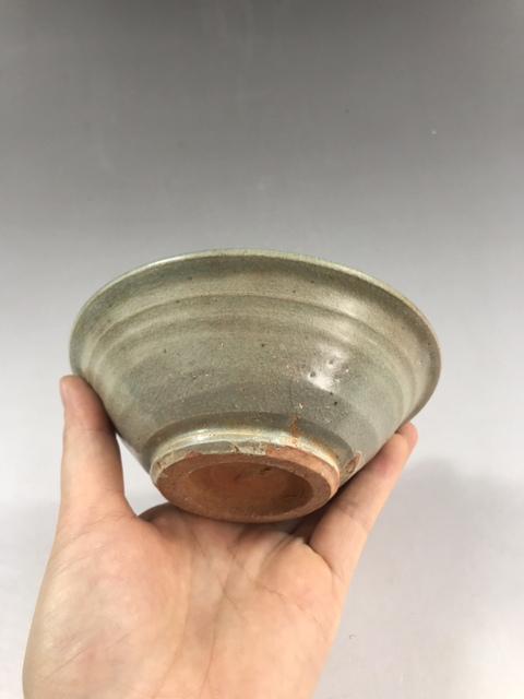 古玩陶瓷專家估價3千的東西—元代龍泉窯粉青釉斗笠碗拍賣，當前價格999元