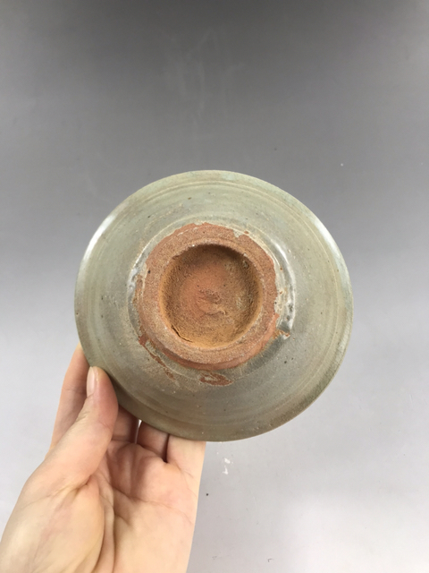 古玩陶瓷專家估價3千的東西—元代龍泉窯粉青釉斗笠碗拍賣，當前價格999元