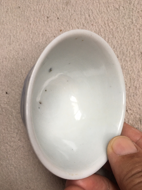 古玩陶瓷清中期，淡描青花壓??杯拍賣，當前價格999元