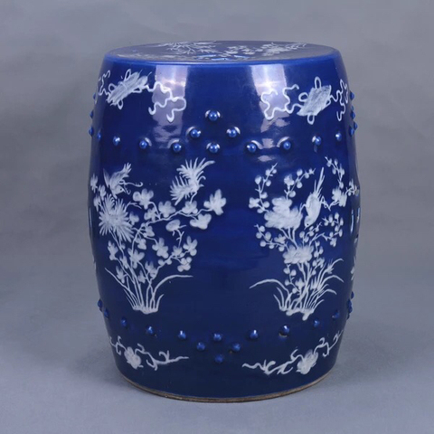 古玩陶瓷清中期 霽藍(lán)釉堆白花卉紋繡敦一對(duì)拍賣,當(dāng)前價(jià)格15000元