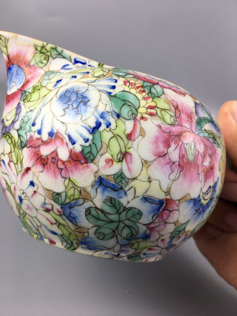 古玩陶瓷大清光緒年制款百花不落地粉彩執(zhí)壺拍賣(mài),當(dāng)前價(jià)格1800元