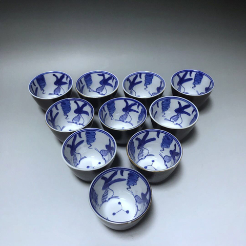古玩陶瓷外紫金釉內青花魚藻紋杯拍賣,當前價格99元