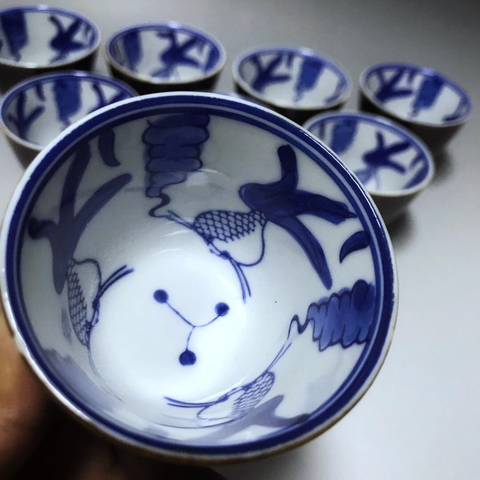 古玩陶瓷外紫金釉內青花魚藻紋杯拍賣,當前價格99元