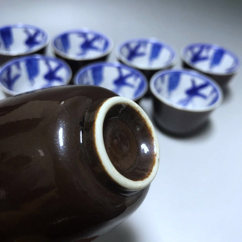 古玩陶瓷外紫金釉內青花魚藻紋杯拍賣,當前價格99元
