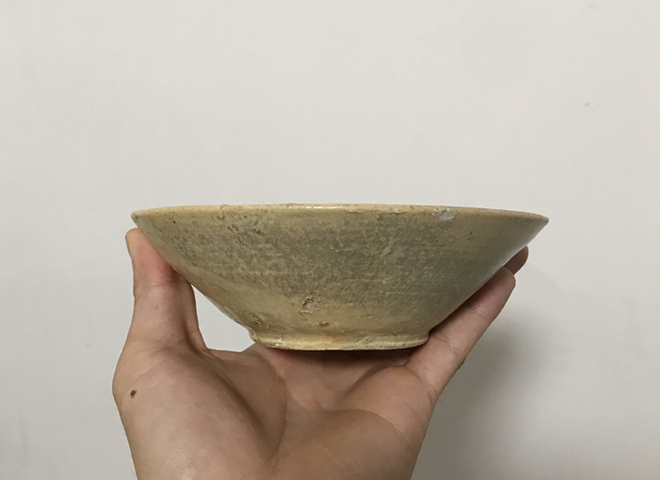 古玩陶瓷唐代越窯玉璧底青瓷盞拍賣,當(dāng)前價(jià)格800元