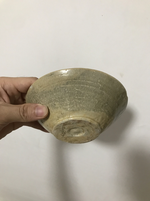 古玩陶瓷唐代越窯玉璧底青瓷盞拍賣,當(dāng)前價(jià)格800元