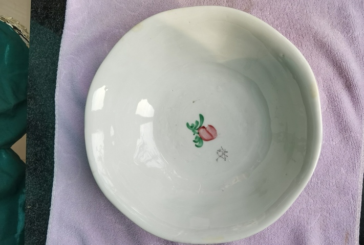 古玩陶瓷花鳥紋碗，龍鳳呈祥紋碗拍賣，當前價格999元