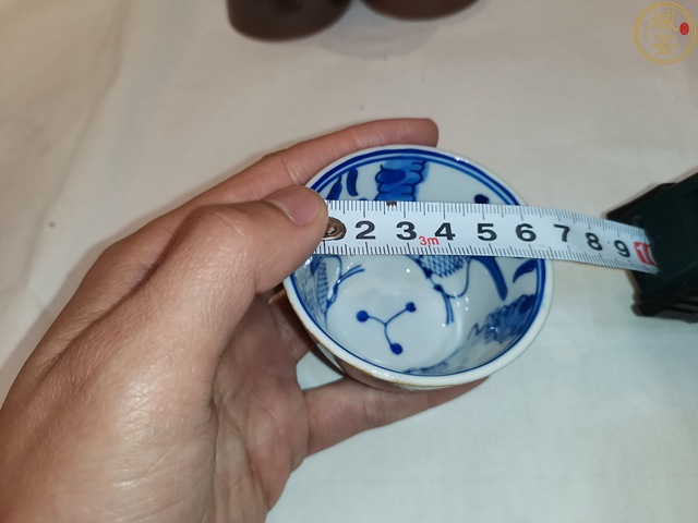 古玩陶瓷創(chuàng)匯外紫金釉內(nèi)青花魚藻紋杯拍賣，當(dāng)前價(jià)格99元