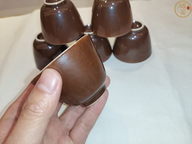 古玩陶瓷創(chuàng)匯外紫金釉內(nèi)青花魚藻紋杯拍賣，當(dāng)前價(jià)格99元