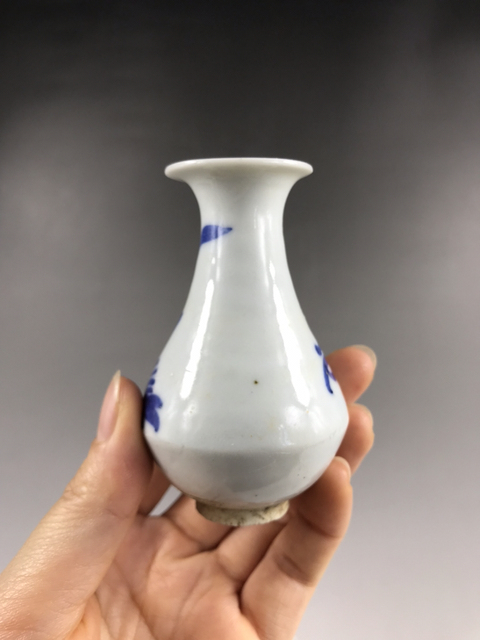 古玩陶瓷已保真-明末清初青花花蕾瓶拍賣，當前價格1440元