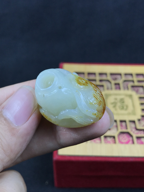古玩玉器和田玉  蓮年有魚拍賣，當(dāng)前價格999元