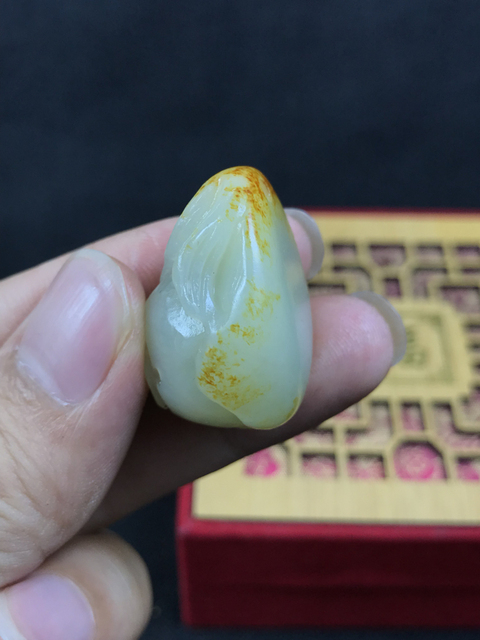 古玩玉器和田玉  蓮年有魚拍賣，當(dāng)前價格999元