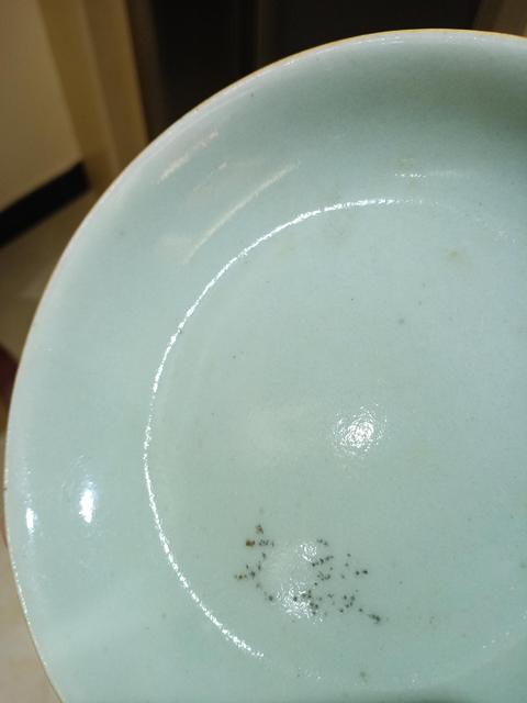 古玩陶瓷清中期豆青釉盤拍賣，當(dāng)前價(jià)格999元