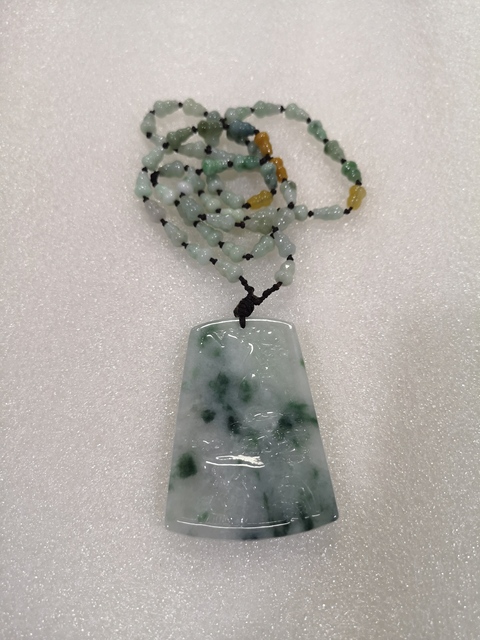 古玩玉器山水牌子拍賣,當前價格680元