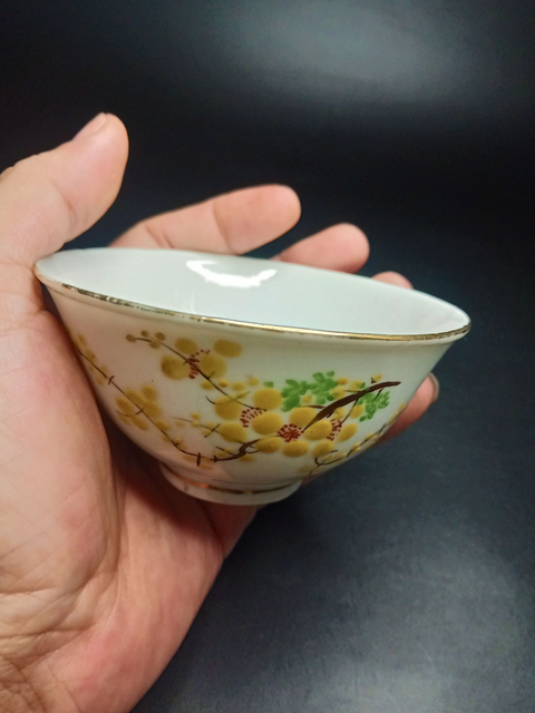 古玩陶瓷大清乾隆年制款花卉紋彩繪碗拍賣,當前價格299元