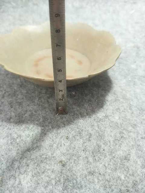 古玩陶瓷五代十國越窯青瓷黃釉花口盤拍賣，當前價格3999元