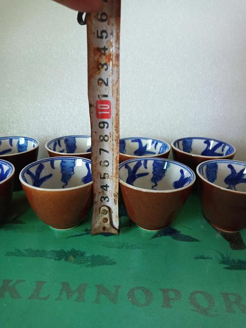 古玩陶瓷外醬釉內青花魚藻紋杯拍賣，當前價格99元