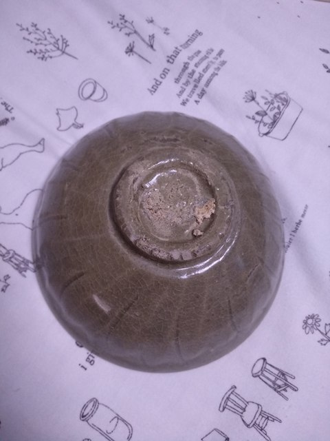 古玩陶瓷南宋龍泉刻花蓮瓣紋碗拍賣，當前價格2999元