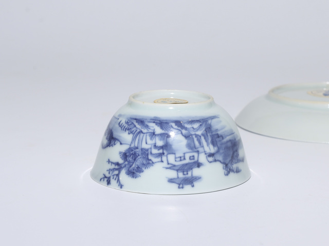 古玩陶瓷清中早·青花山水樓閣紋杯碟拍賣，當前價格1999元