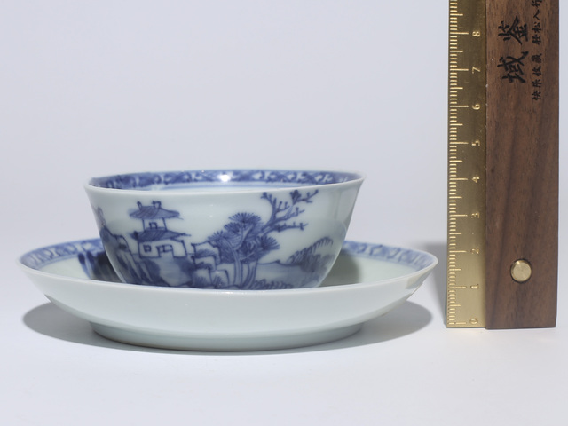 古玩陶瓷清中早·青花山水樓閣紋杯碟拍賣，當前價格1999元